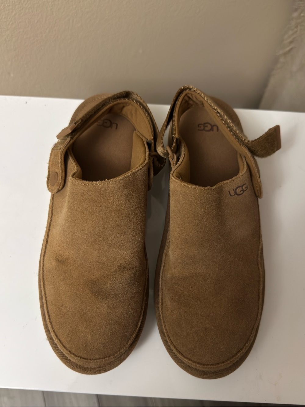 UGG kids golden star clog chestnut suede shoes size US 6 Big kid